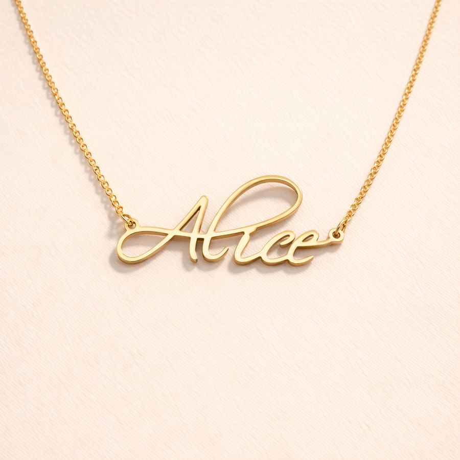 Alice Classic Gold Necklace