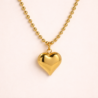 Amour Necklace Gold heart-shaped pendant
