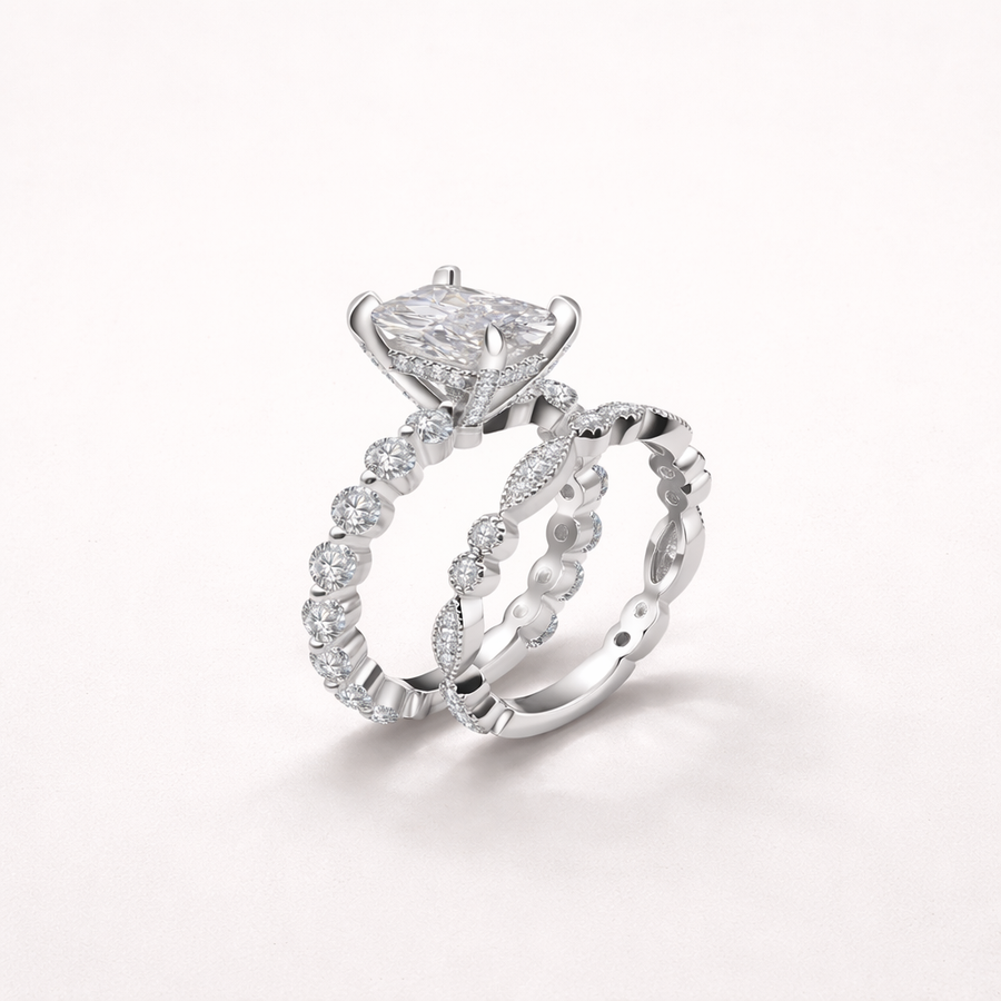 Silver ring with a diamond