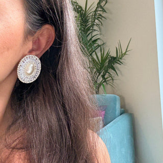 Oval Pearl Clip on Earrings