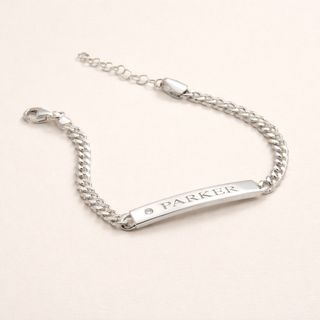 Delicate and elegant bracelet featuring a custom name or word.