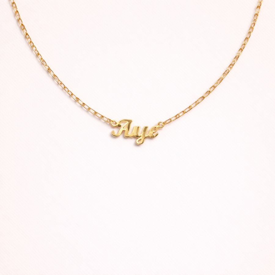 Gold necklace with 'Ally' pendant 