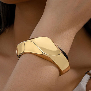 Sculpted Cuff - SMODDO